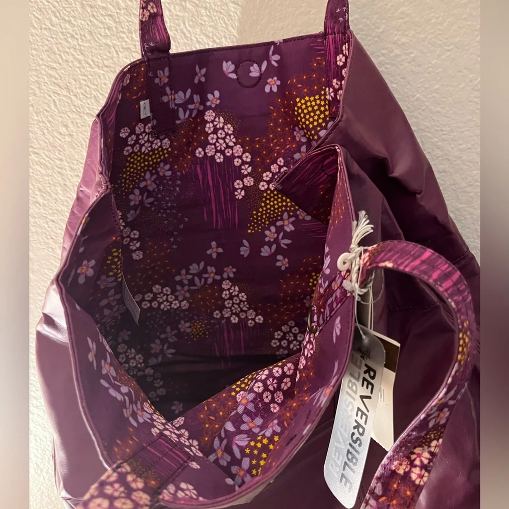 O’Neill Reversible Peggy Tote Plum & Floral Fabric NWT Beach Tote Resort